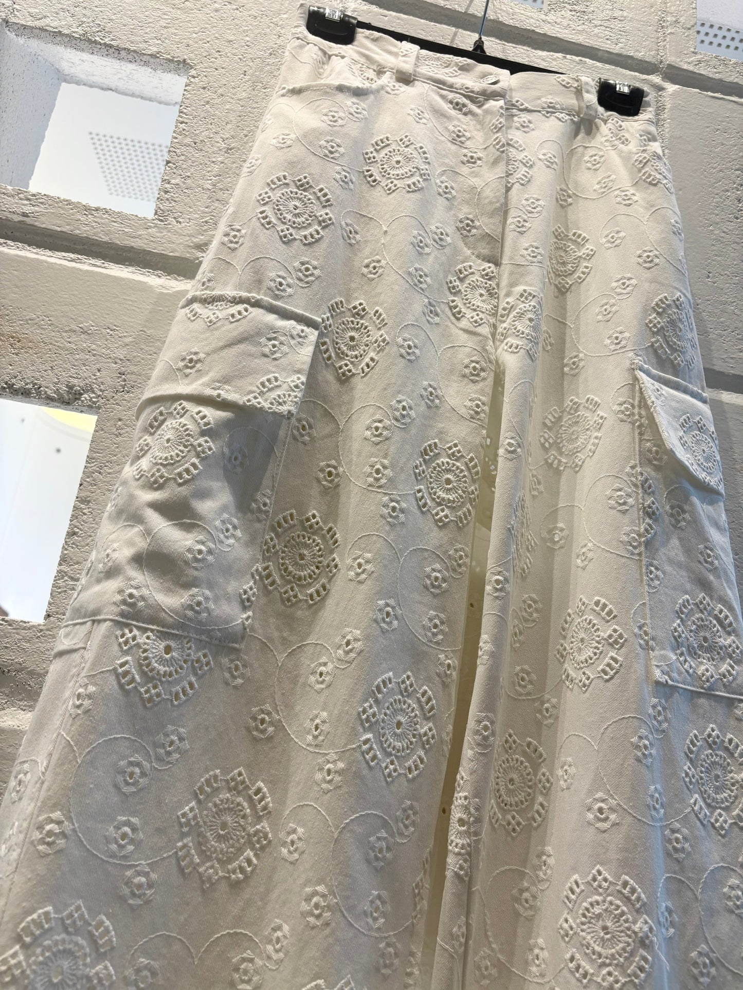 Embroidery back elastic cargo pants #00814