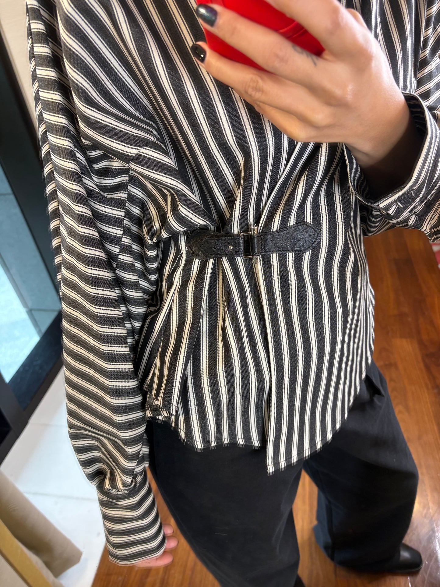 Side hook stripe shirt