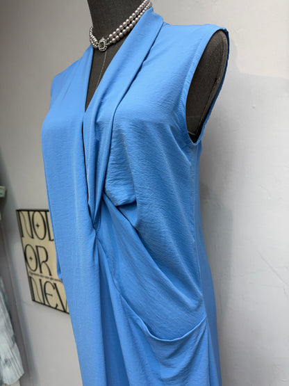 V neck cool dress