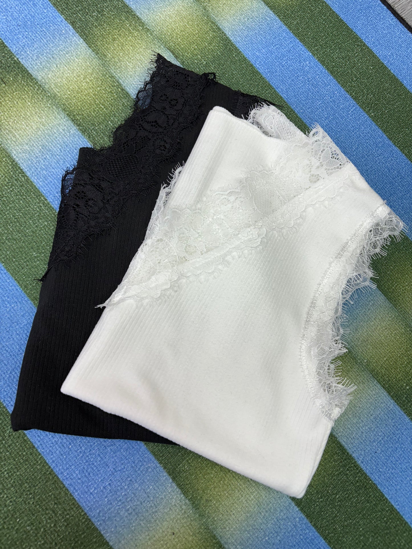 V lace Rib vest