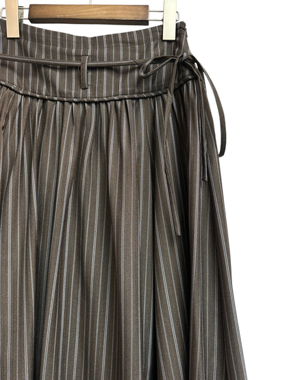 Straight strips skirt