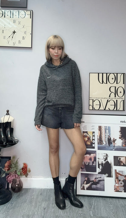 Side bean denim shorts