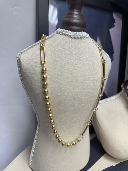 Ring buckle X bean necklace