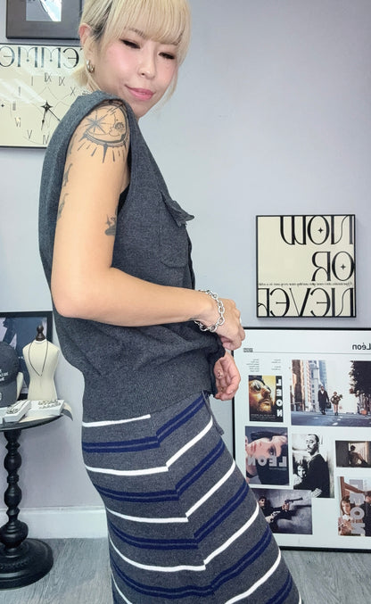 (-30% off)Cross grain knit skirt