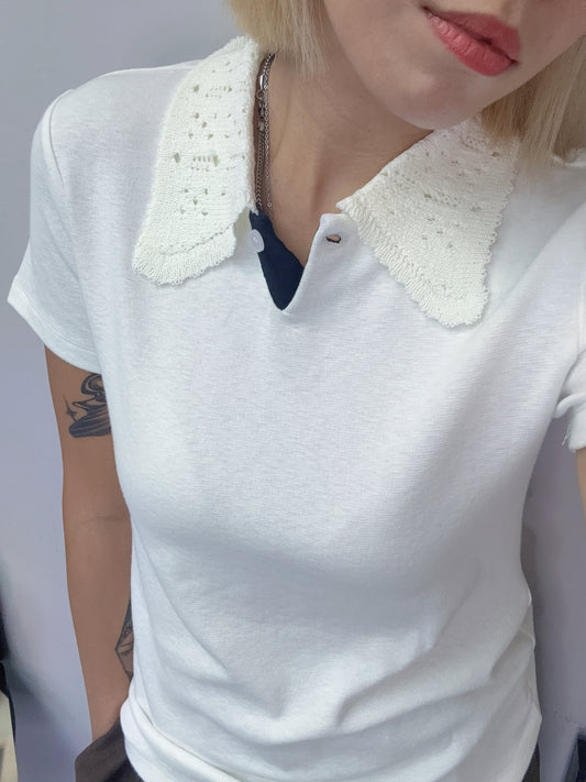 Lace collar blouse