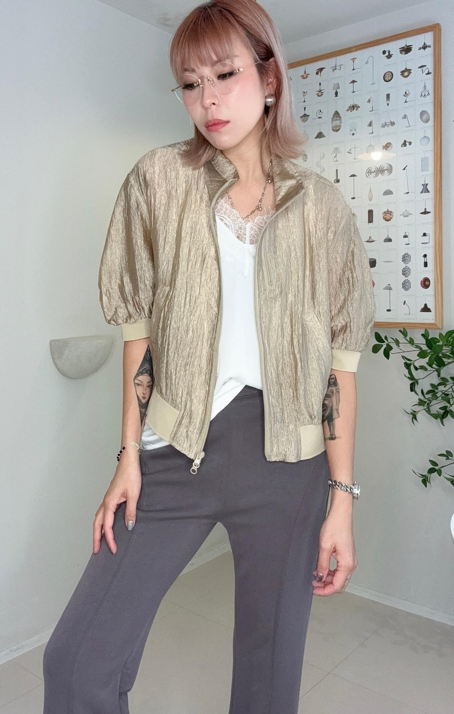 (Promotion -20%)Embossed short outer #00668