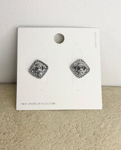 Lozenge earrings
