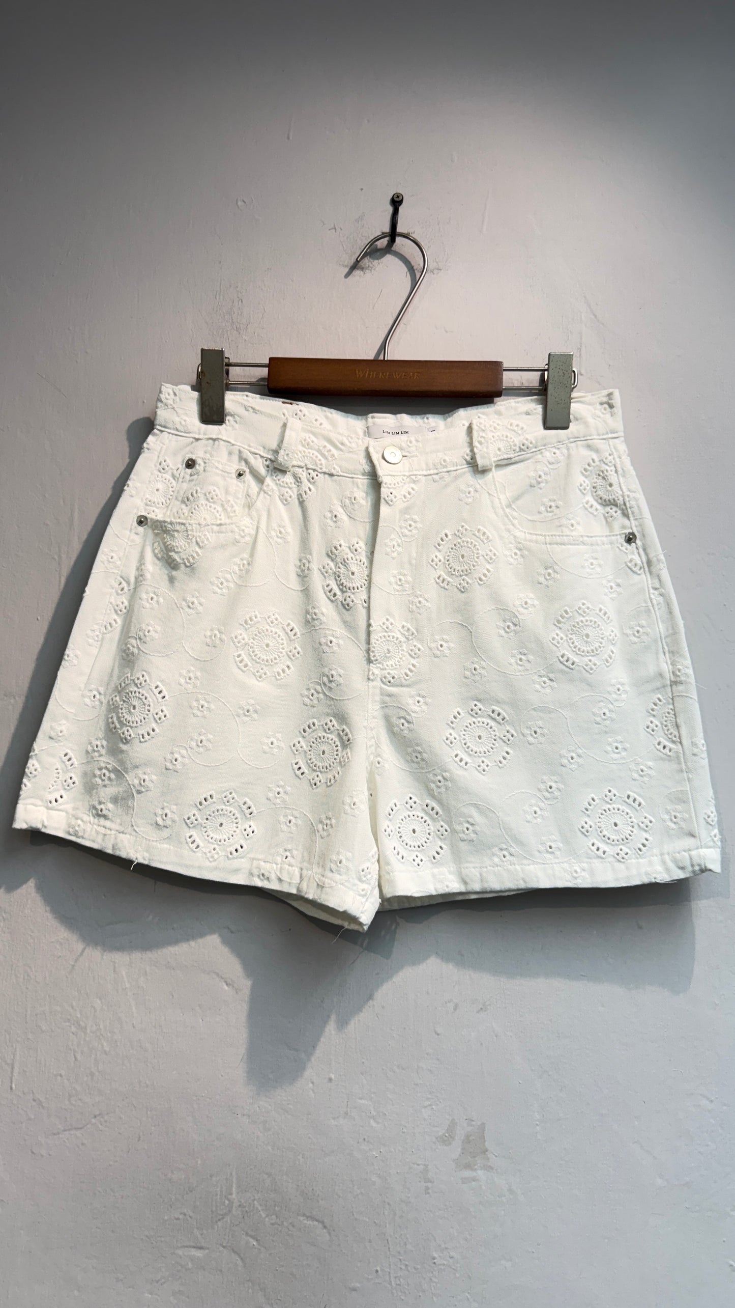Embroidery shorts #00643