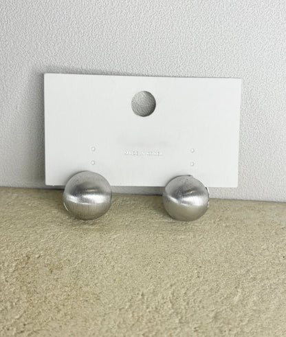 Ball shaped bead earrings