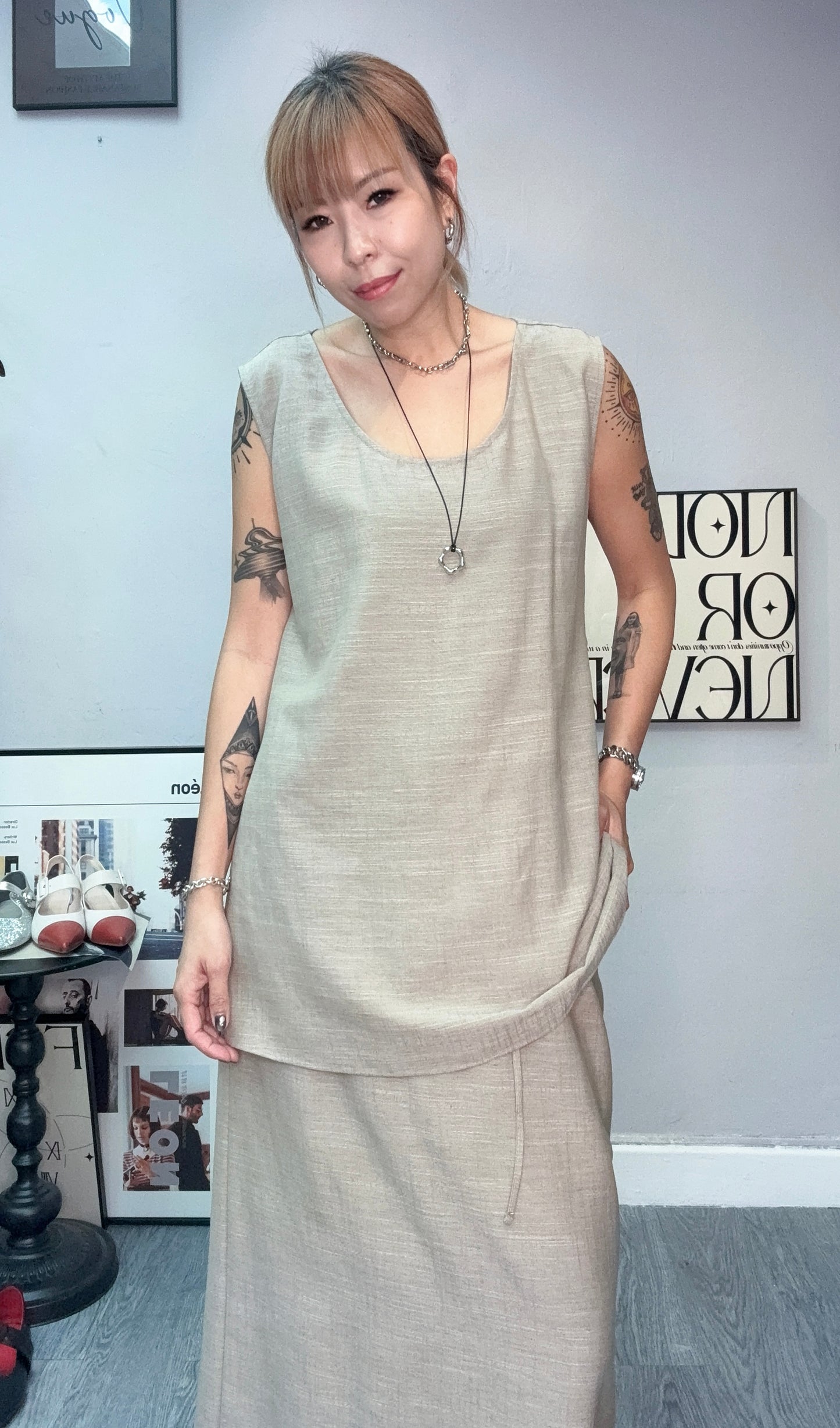 Back cut out linen tank top #00752