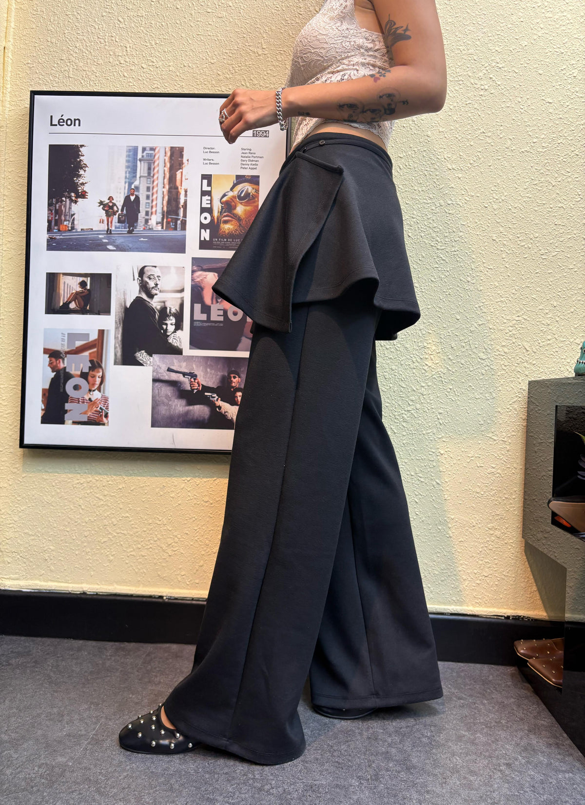 With skirt pants #00973