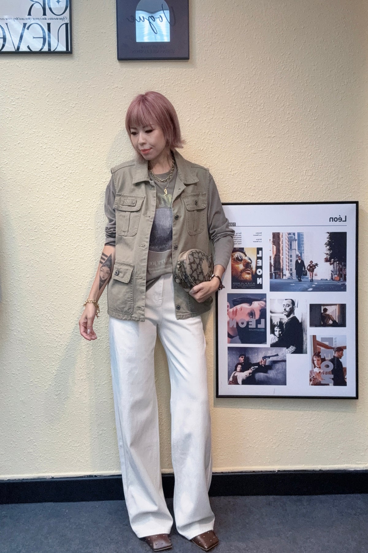 Pocket vest outer