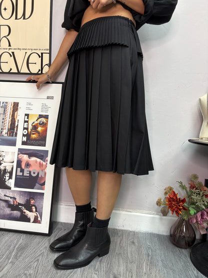 Pleated skirt