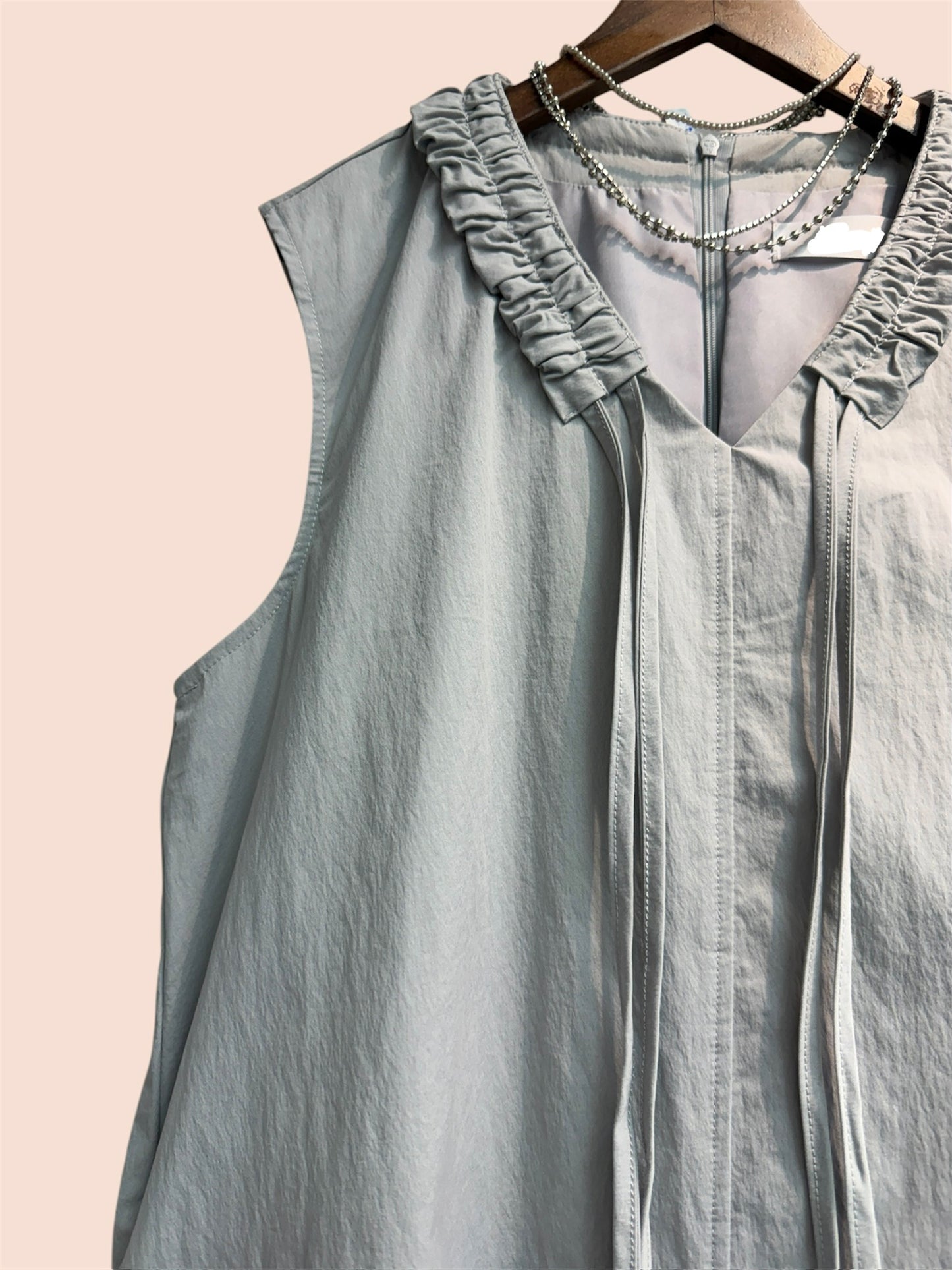 V ruffle neck two tone vest one piece #00480
