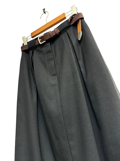 Pencil skirt  (not included belt)