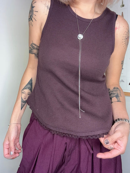 Waffle pattern embroidery hem tank #00700