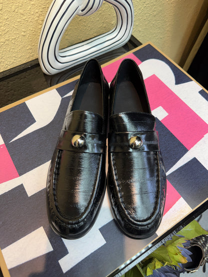 Silver bean embossed loafer