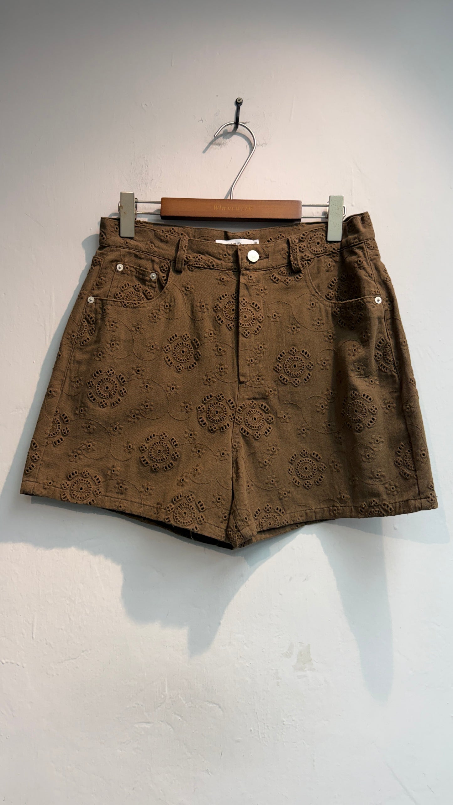 Embroidery shorts #00643