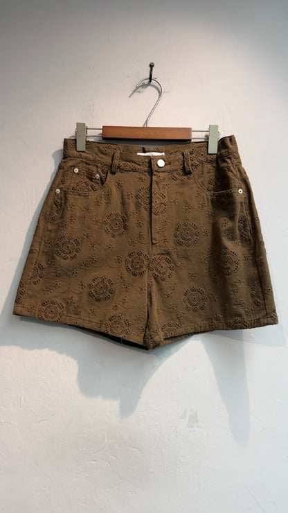 Embroidery shorts #00643