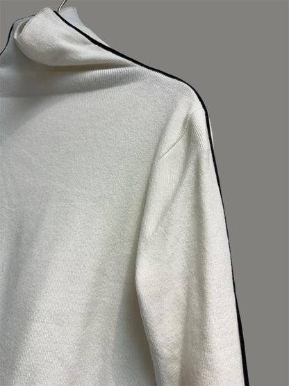 Stand collar side white wool top #00046