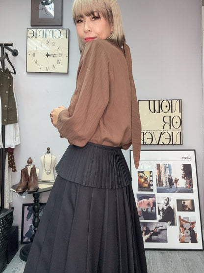 Stand tie collar blouse