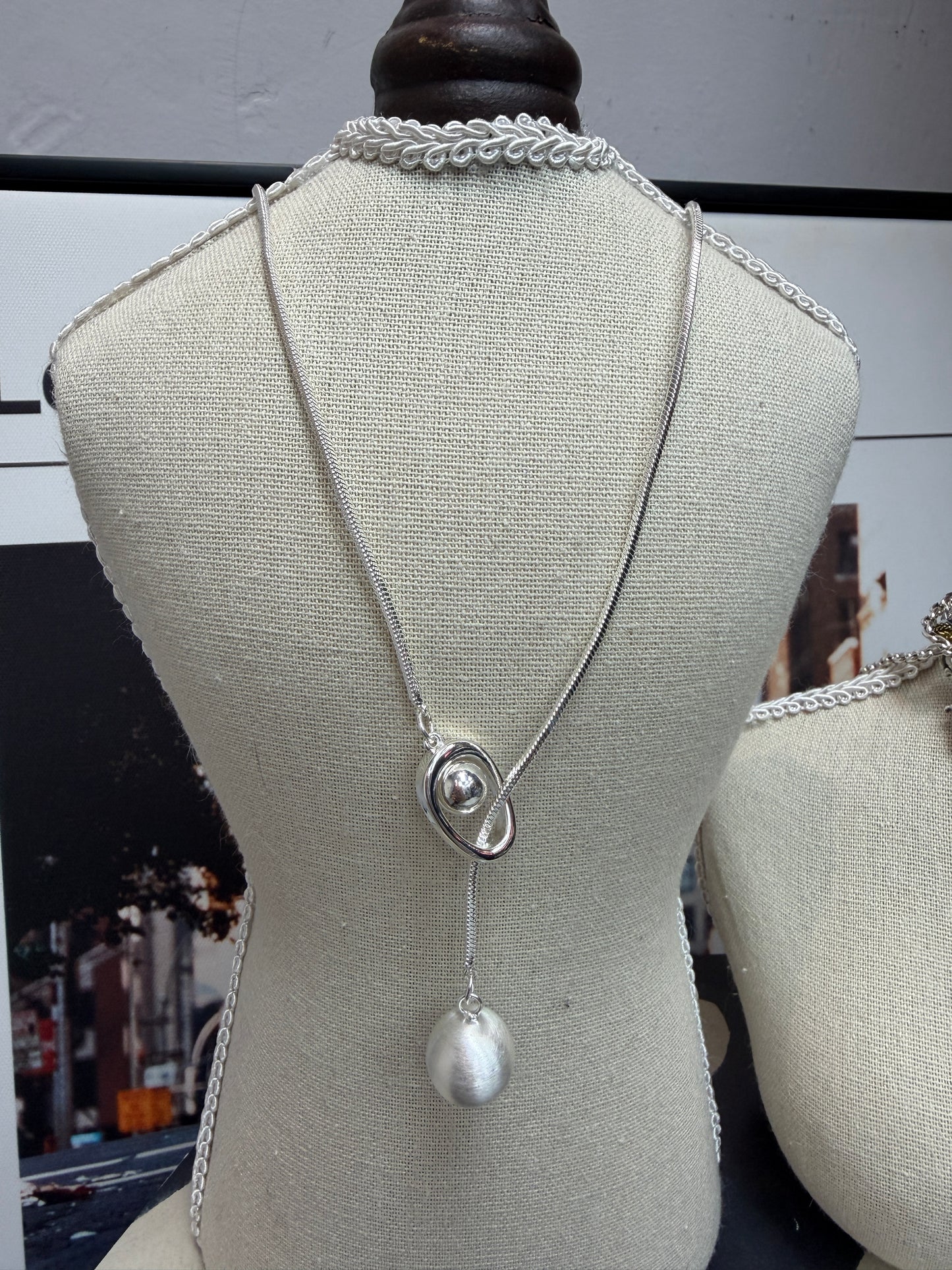 Matte beads long necklace