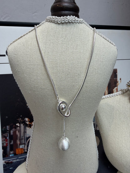 Matte beads long necklace