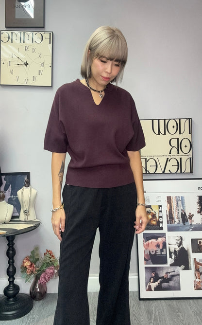 Plain middle sleeve knit top