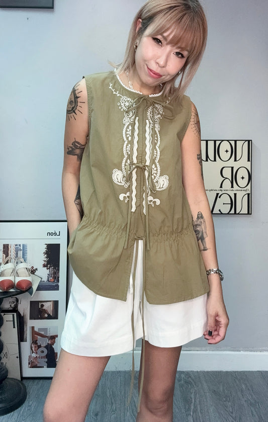 Front embroidery tie sleeveless blouse #00759