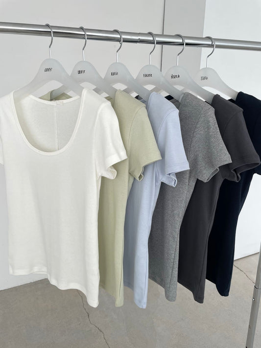 U crew cotton tee