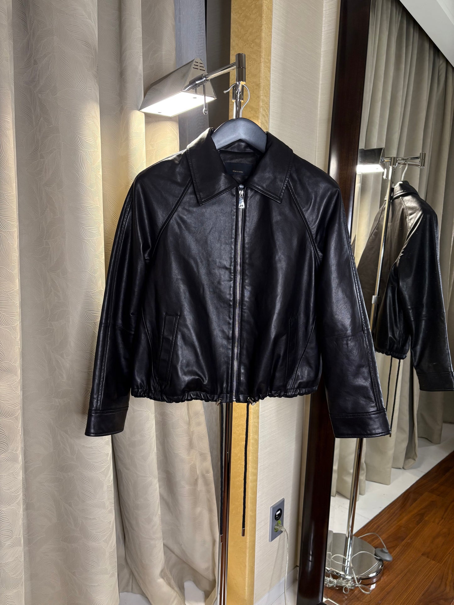 Shirt collar leather zip jacket