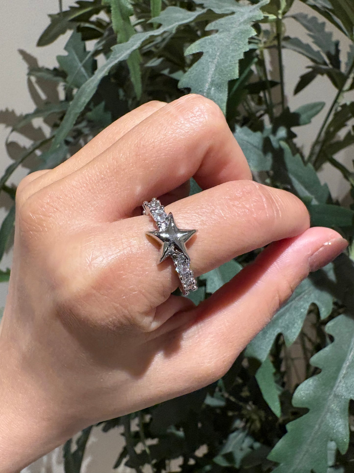 Star shape ring (Swarovski Elements )
