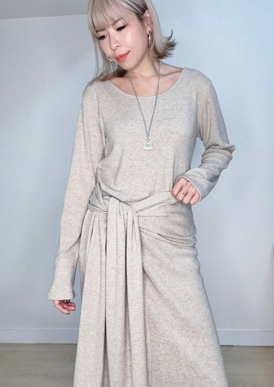Front and back knitted dress (with scarf)