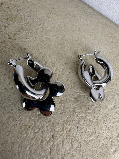 Flower hoop earrings