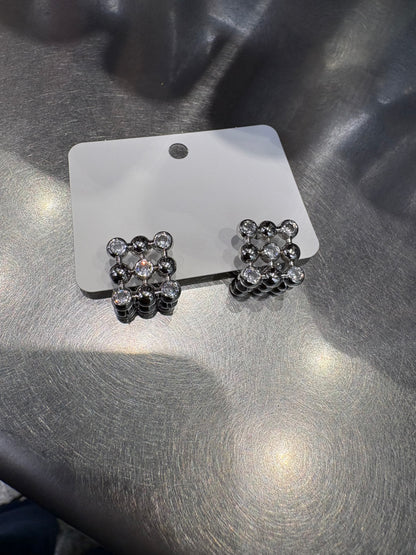 Square shaped earrings