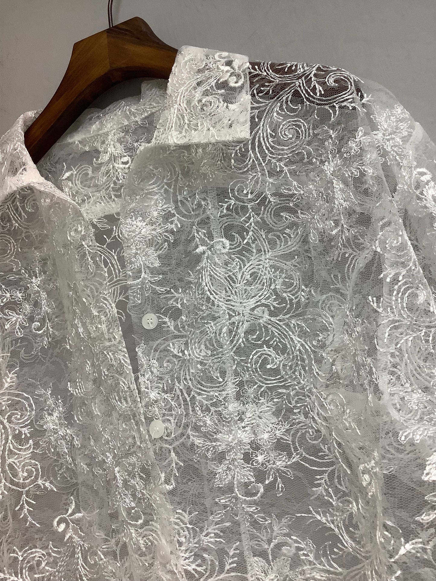 (40%off) Embroidery shirt