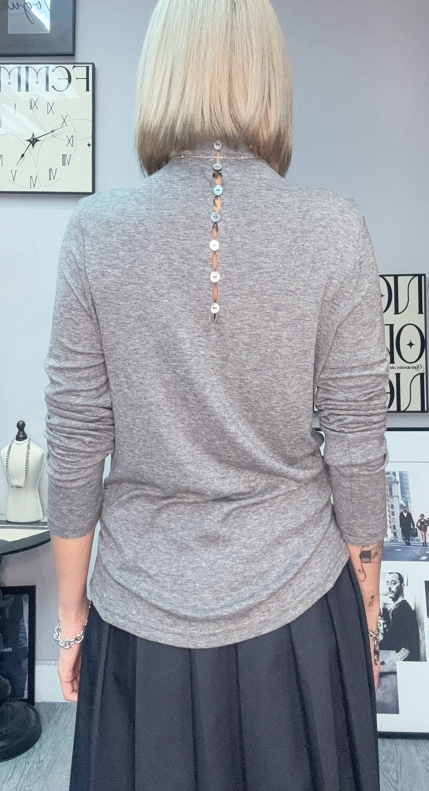 Back neck button inner #00098