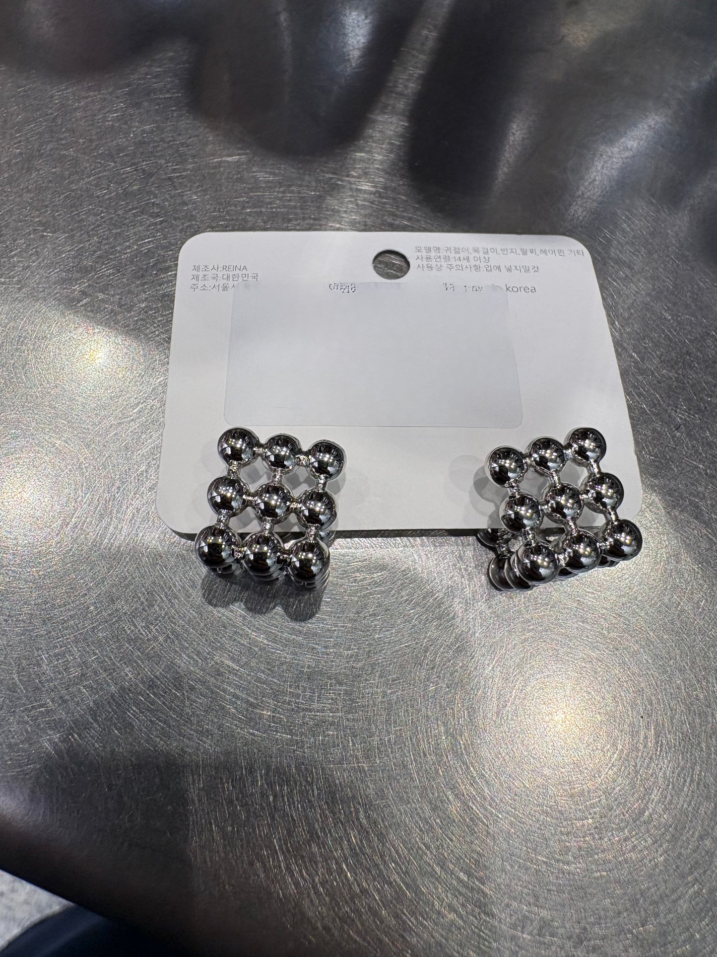 Square shaped earrings