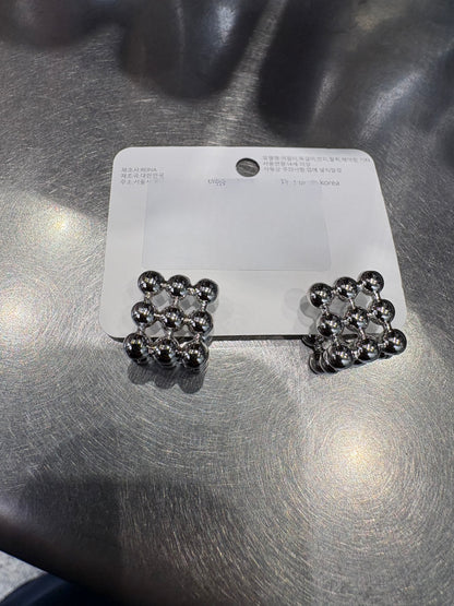 Square shaped earrings