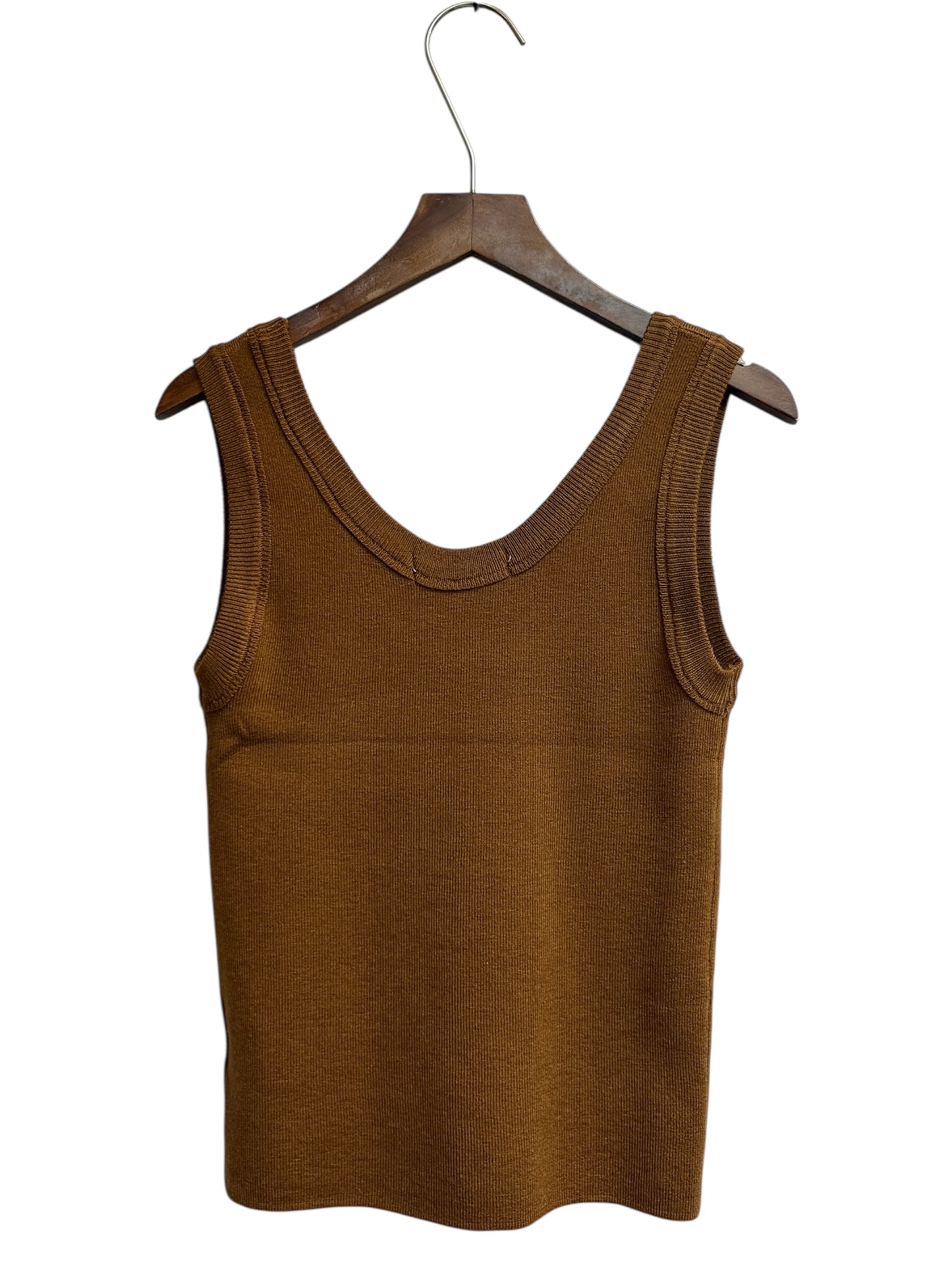 Plain knitted tank top
