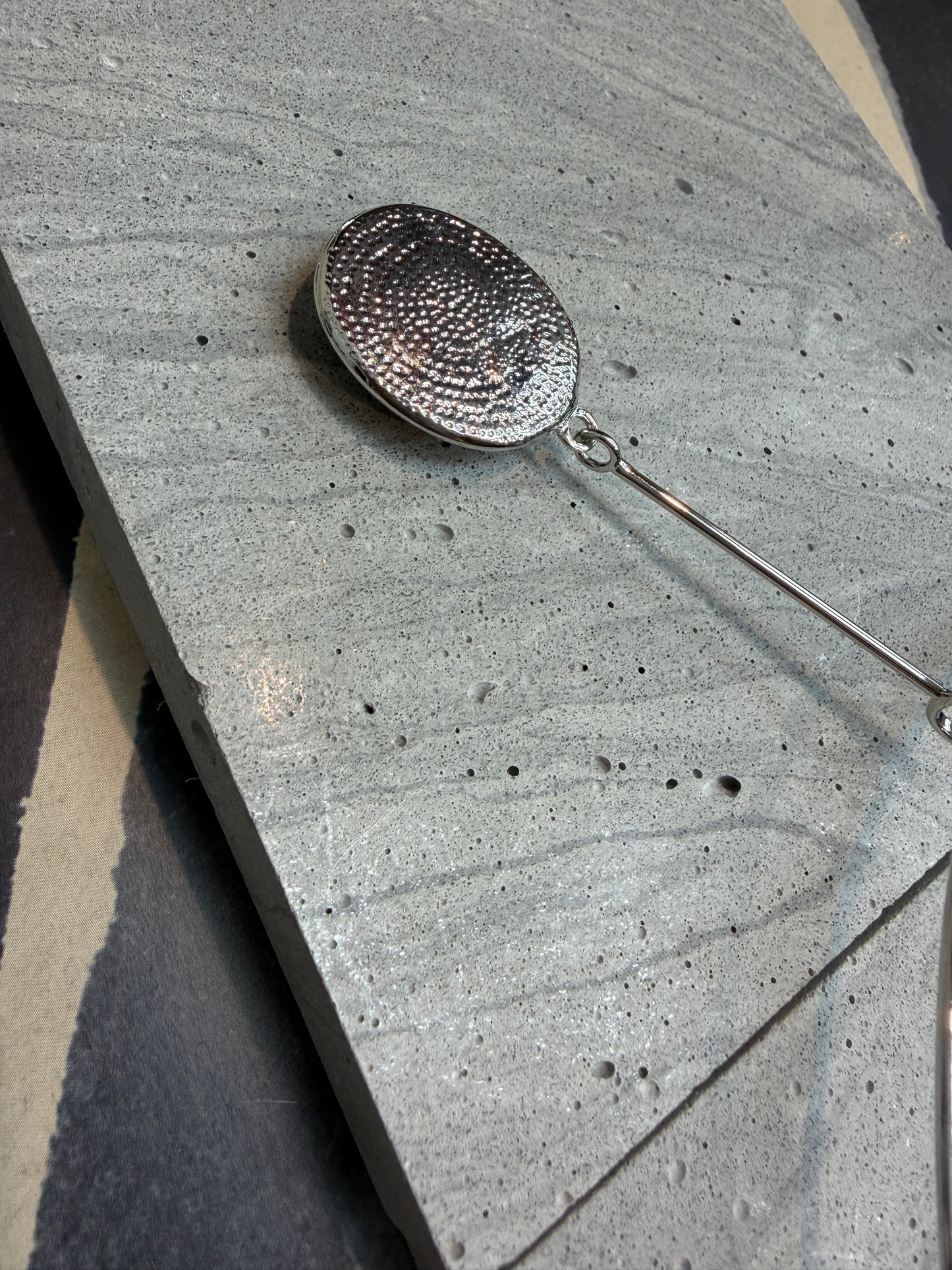Big pendant neck ring