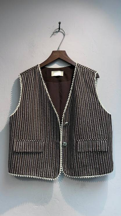 Alphabet embroidery pattern vest outer #00628