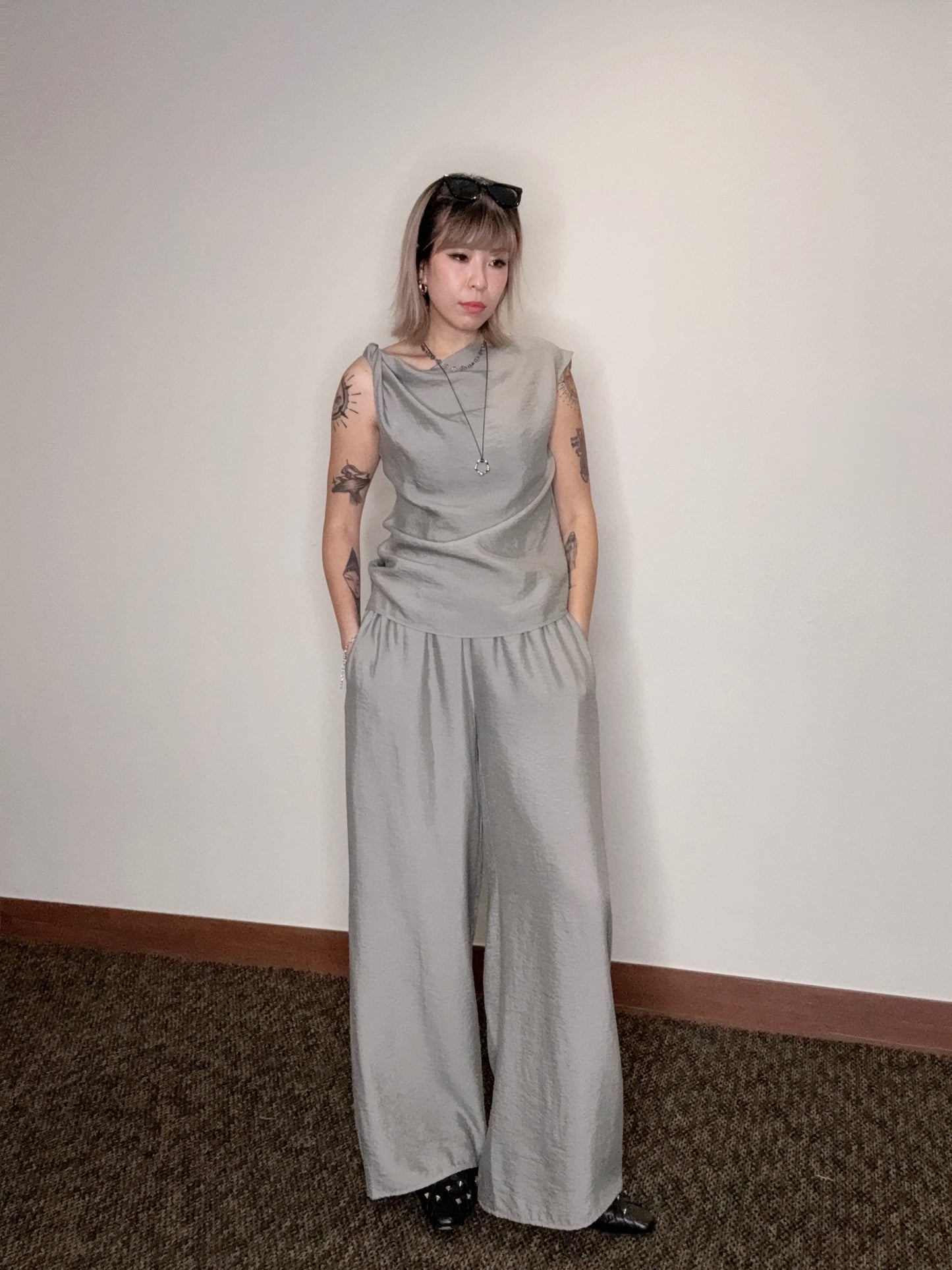 One knotted shoulder top #00537