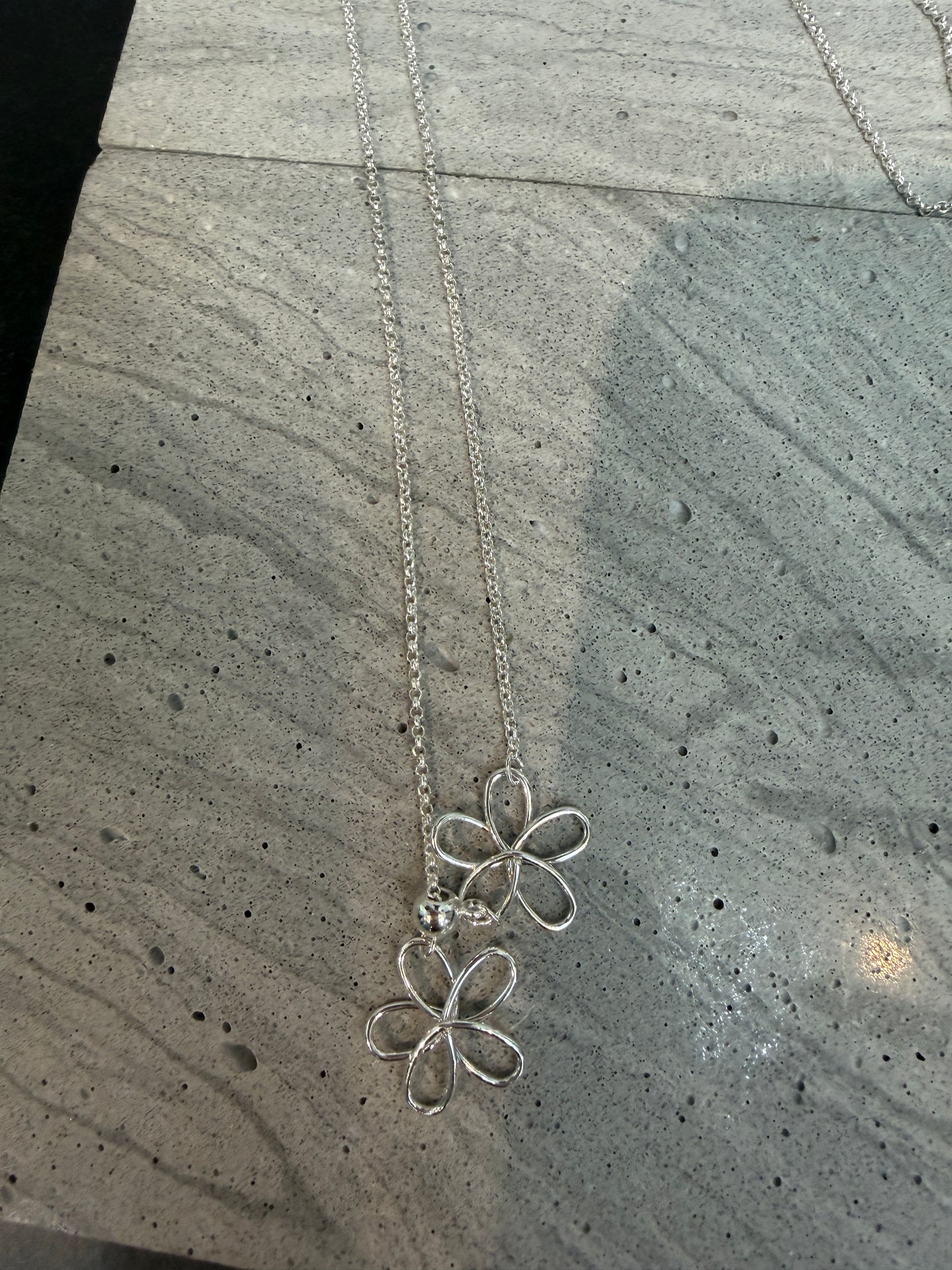 Double flower long necklace