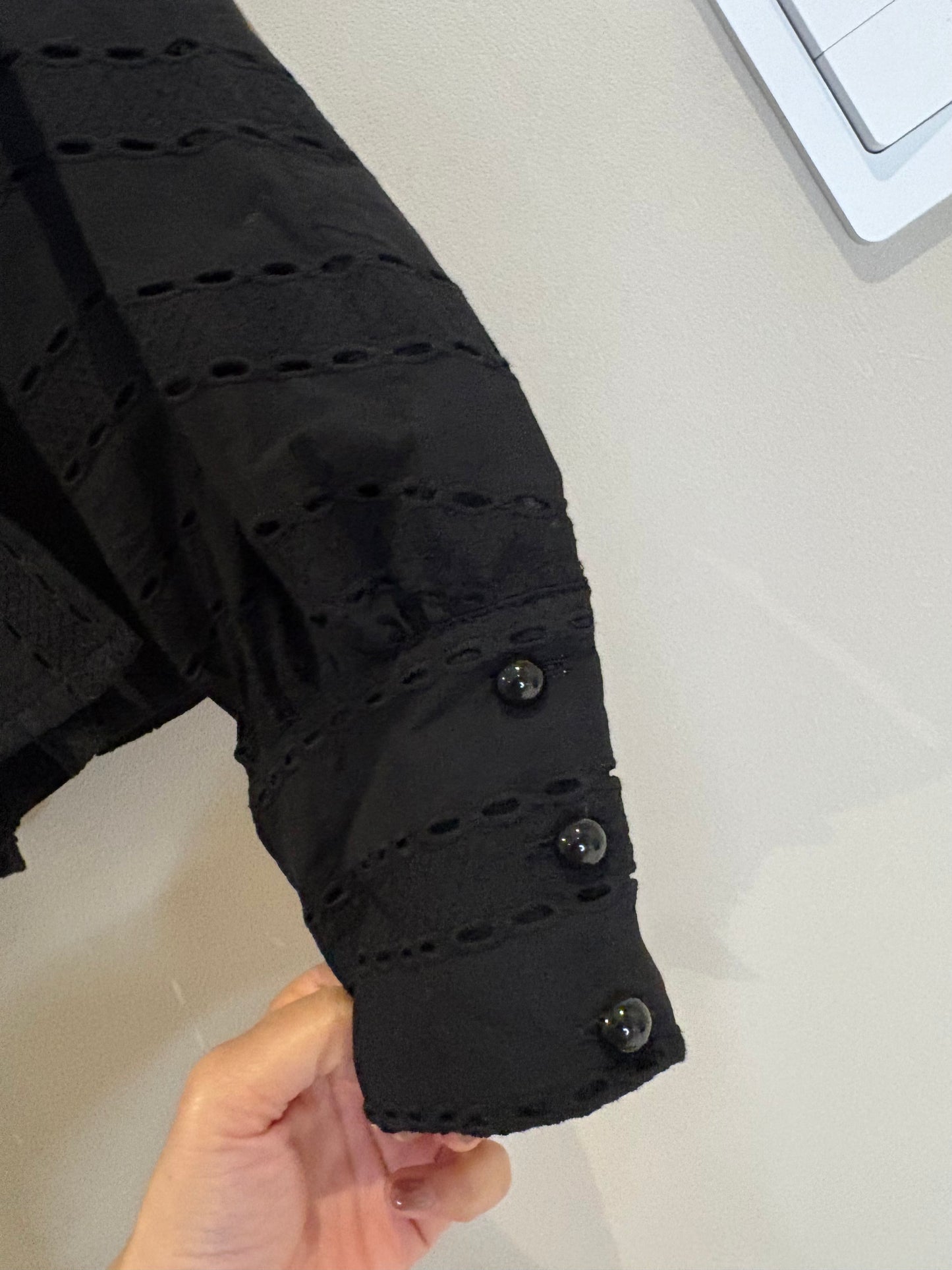 Embroidery cutting shirt