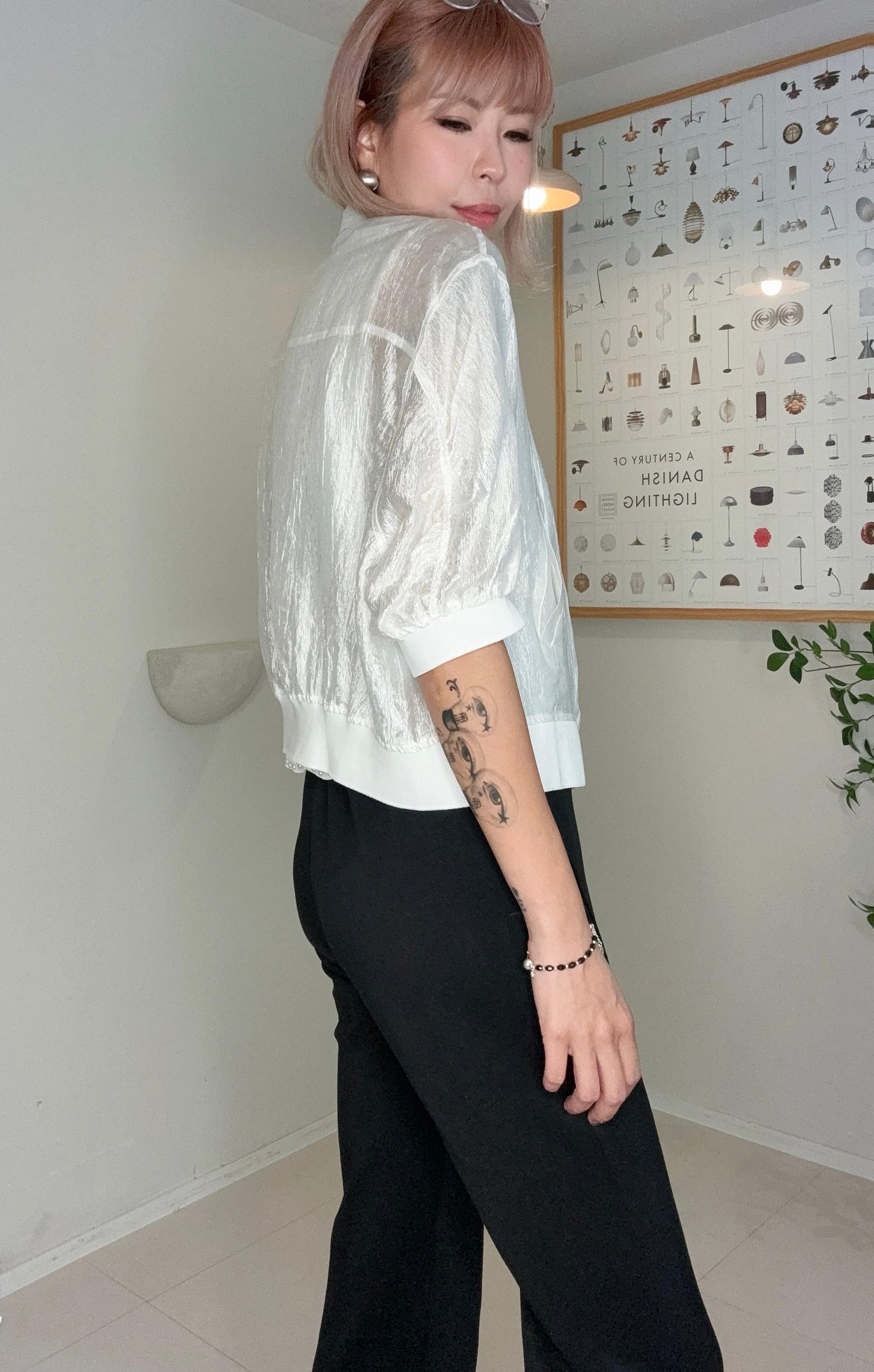 (Promotion -20%)Embossed short outer #00668