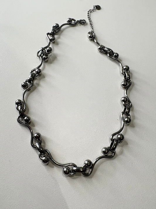 Half hitch necklace