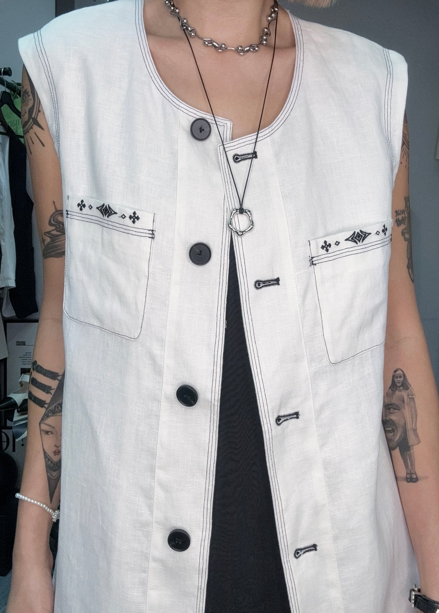 (-20%)Black line embroidery vest outer #00791