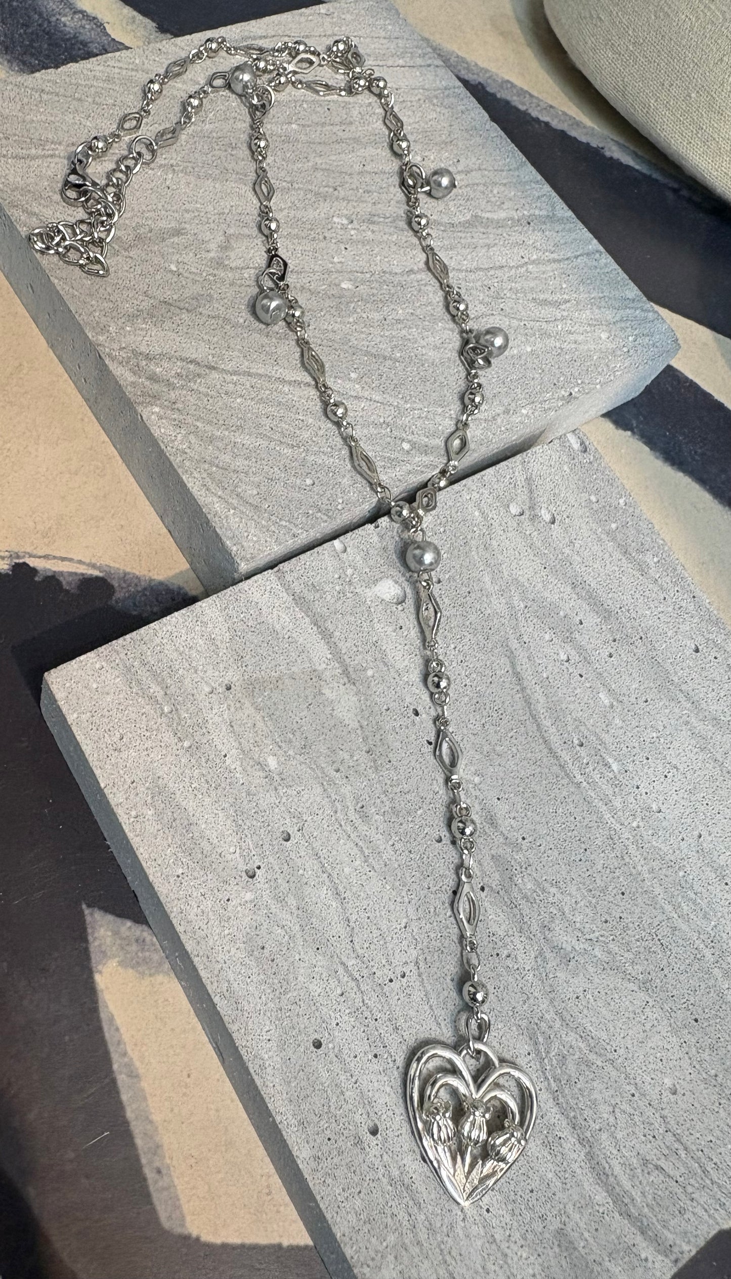 Silver tulip heart long necklace
