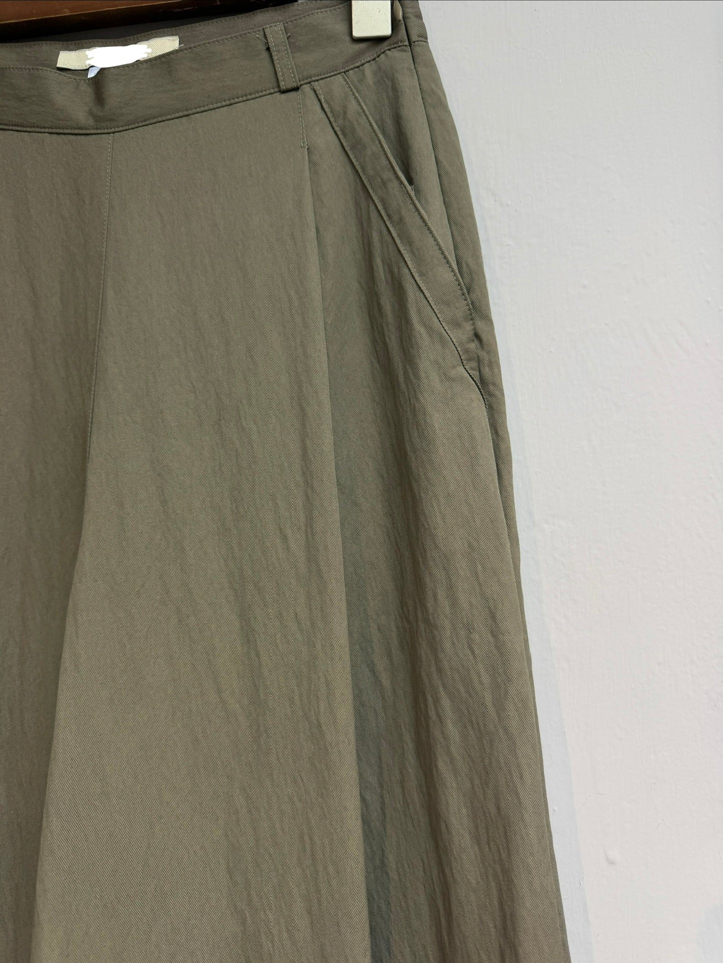 (-30%)Front pleated pants